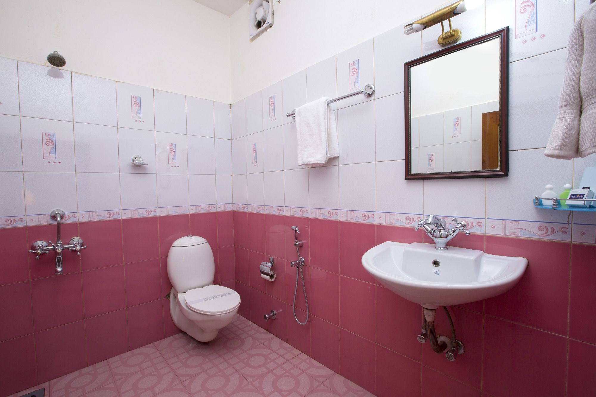 Spice Country Resort Chithirapuram Extérieur photo